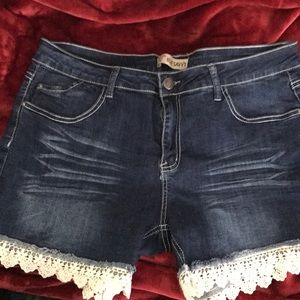 Blue Savvy lace trimmed shorts
